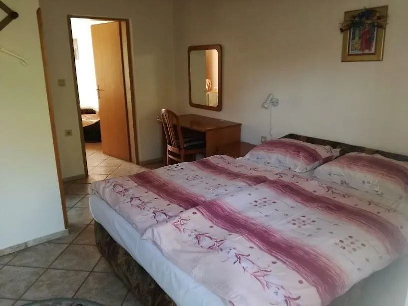 Apartmani Marijana Selce 0*,